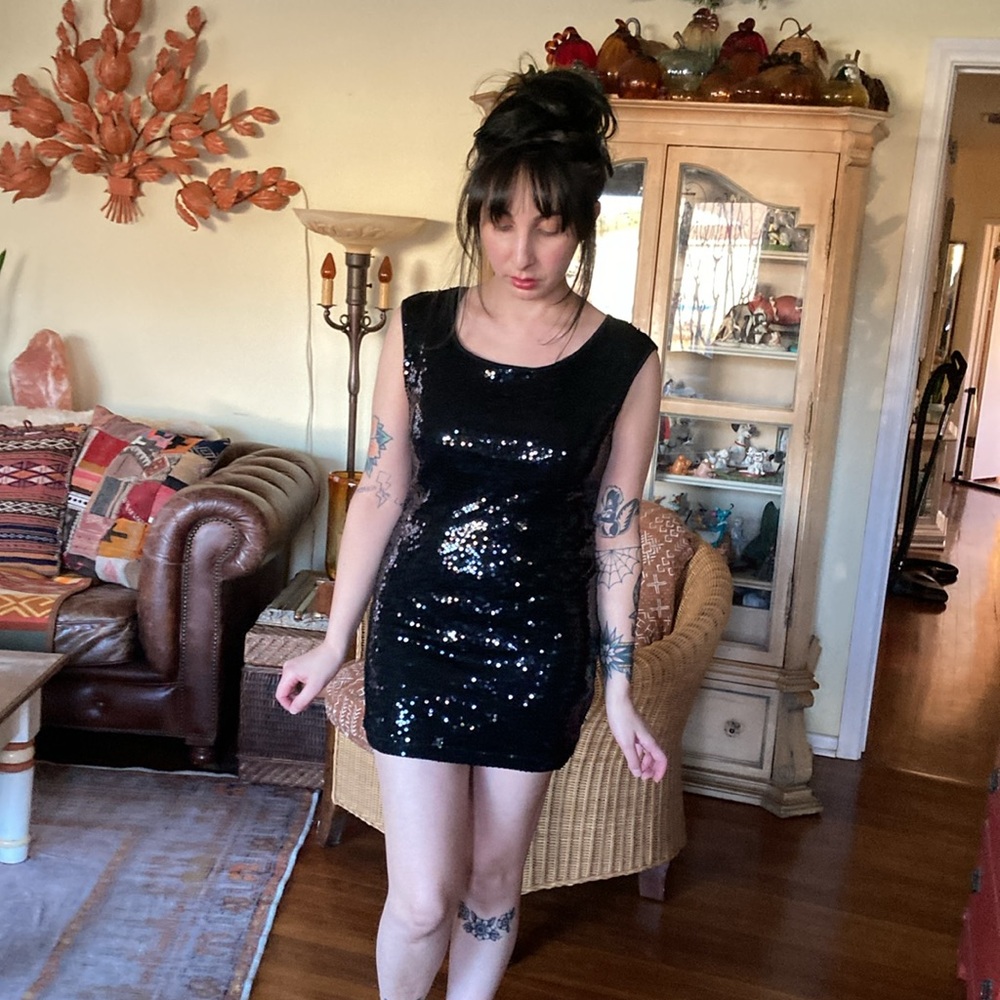 Sequin mini dress - Picture 2 of 5